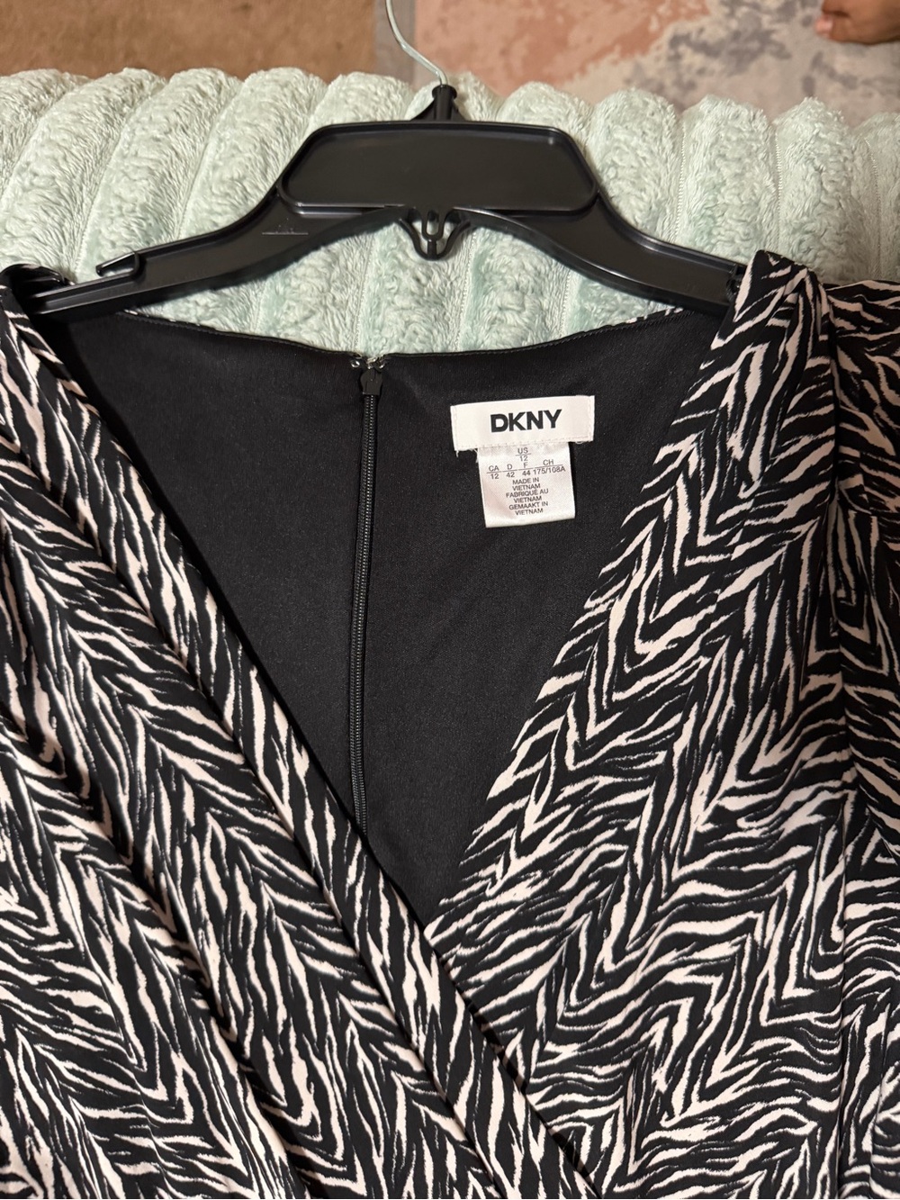 Dkny Black and White Wrap-Style Pleated Midi Dress - Picture 6 of 8